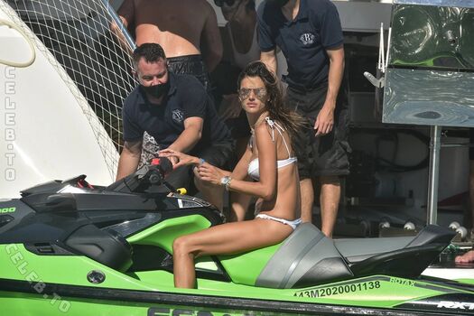 🔥 Alessandra ambrosio  page leaked private photo uncensored full
