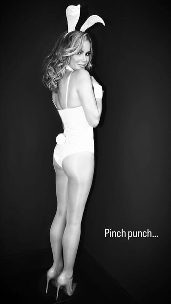 🔥 Amanda holden leaked private photo uncensored full