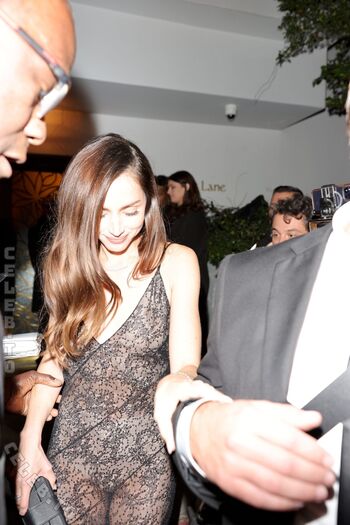 🔥 Ana de armas  page leaked private photo uncensored full