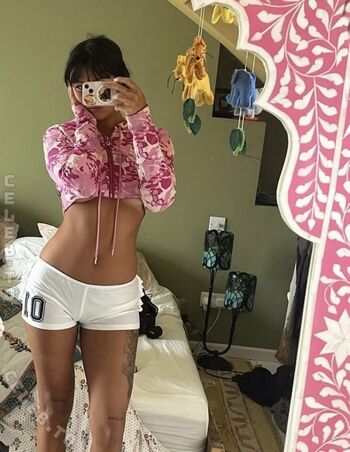🔥 Beabadoobee leaked private photo uncensored full