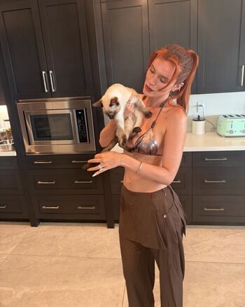 🔥 Bella thorne  page leaked private photo uncensored full