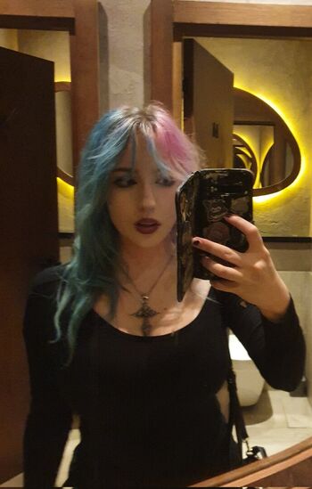 🔥 Caralouss leaked private photo uncensored full