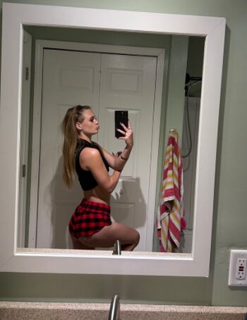 🔥 Carlybora leaked private photo uncensored full