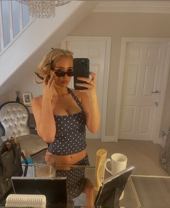🔥 Carolinemarie leaked private photo uncensored full