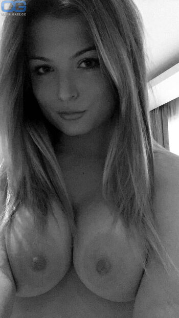 🔥 Celebrity boobs page leaked private photo uncensored full