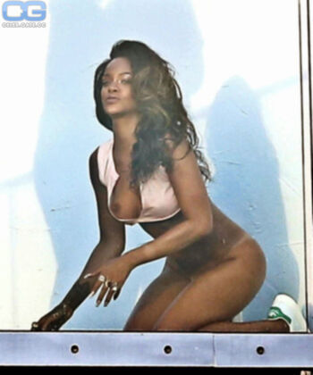 🔥 Celebrity boobs page leaked private photo uncensored full