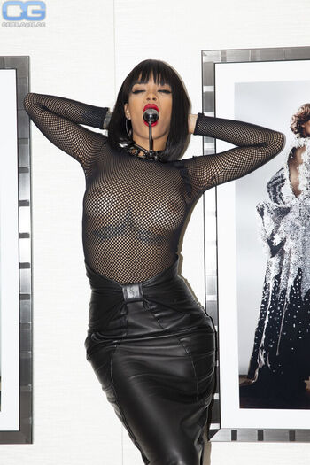 🔥 Celebrity boobs page leaked private photo uncensored full