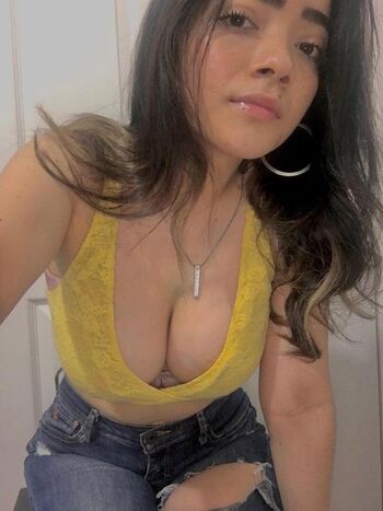 🔥 Chaparrita linda leaked private photo uncensored full