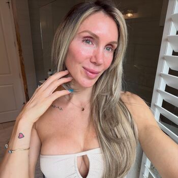 🔥 Charlotte flair leaked private photo uncensored full
