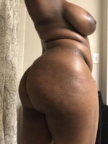 🔥 Curvymilftwinkletoes leaked private photo uncensored full