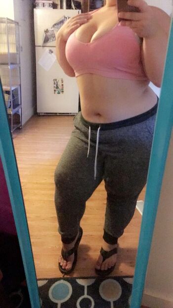 🔥 Curvyqueen leaked private photo uncensored full