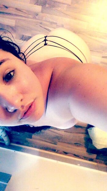🔥 Curvyqueen leaked private photo uncensored full