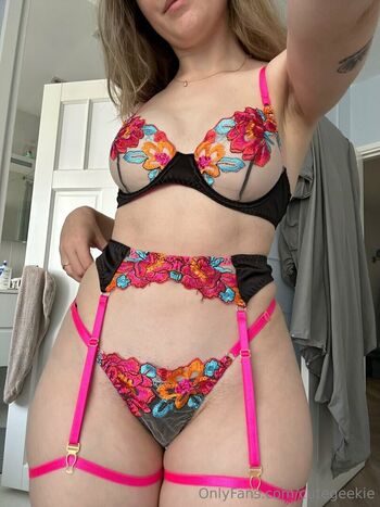 🔥 Cutegeekie leaked private photo uncensored full
