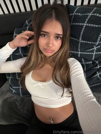 🔥 Deineeleyla  page leaked private photo uncensored full