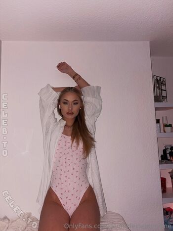 🔥 Deinekleineblondine leaked private photo uncensored full
