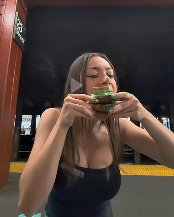 🔥 Elizabetheatsnyc leaked private photo uncensored full