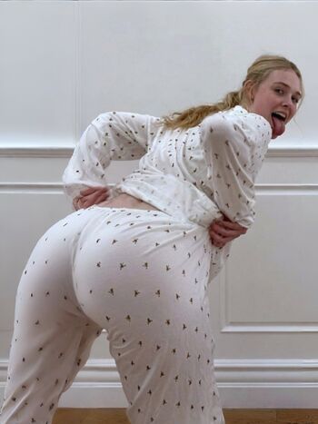🔥 Elle fanning page leaked private photo uncensored full