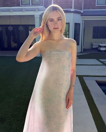 🔥 Elle fanning page leaked private photo uncensored full