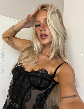 🔥 Emlyemma leaked private photo uncensored full