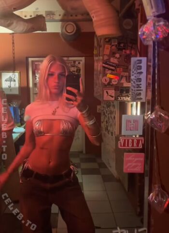 🔥 Emlyemma leaked private photo uncensored full