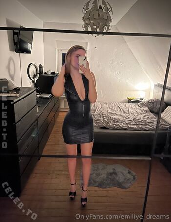 🔥 Emiliy dreams leaked private photo uncensored full