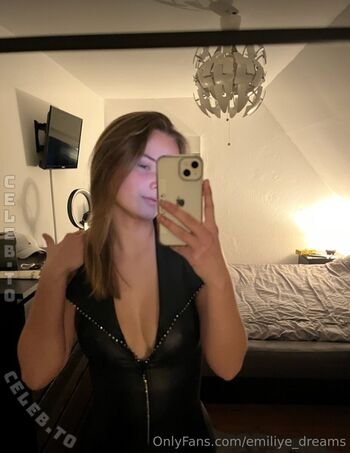 🔥 Emiliy dreams leaked private photo uncensored full