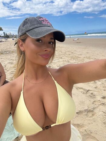 🔥 Emily bright page leaked private photo uncensored full