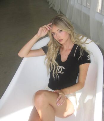 🔥 Emily dobson leaked private photo uncensored full