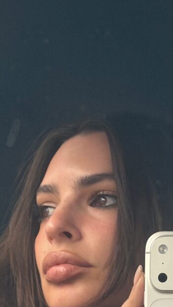 🔥 Emily ratajkowski  page leaked private photo uncensored full