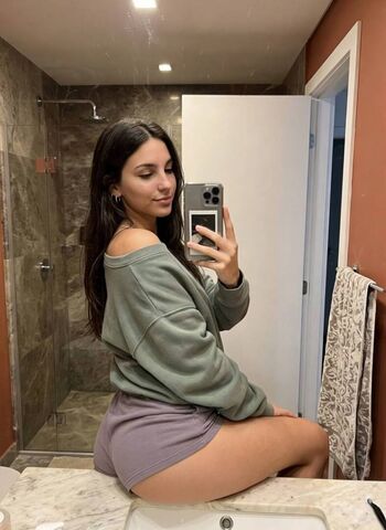 🔥 Emilysal leaked private photo uncensored full