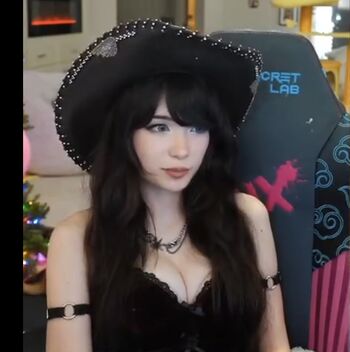 🔥 Emiru  page leaked private photo uncensored full