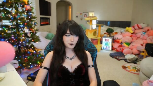 🔥 Emiru  page leaked private photo uncensored full