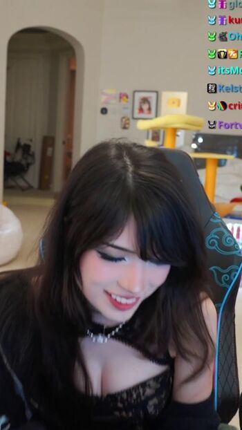 🔥 Emiru  page leaked private photo uncensored full