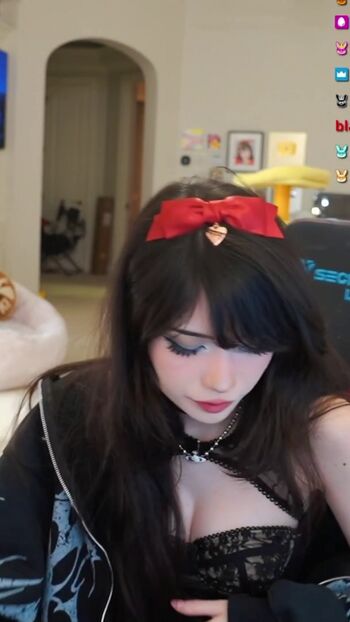 🔥 Emiru  page leaked private photo uncensored full