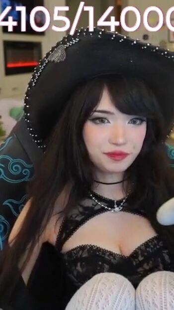 🔥 Emiru  page leaked private photo uncensored full