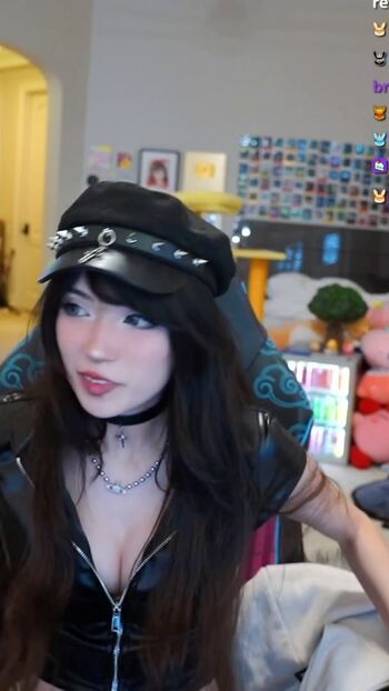 🔥 Emiru  page leaked private photo uncensored full