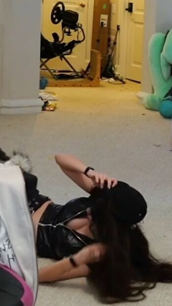 🔥 Emiru  page leaked private photo uncensored full