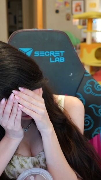 🔥 Emiru  page leaked private photo uncensored full