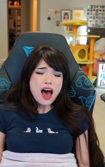 🔥 Emiru  page leaked private photo uncensored full