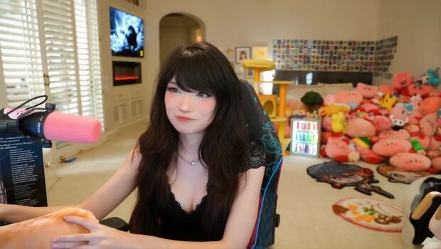 🔥 Emiru  page leaked private photo uncensored full