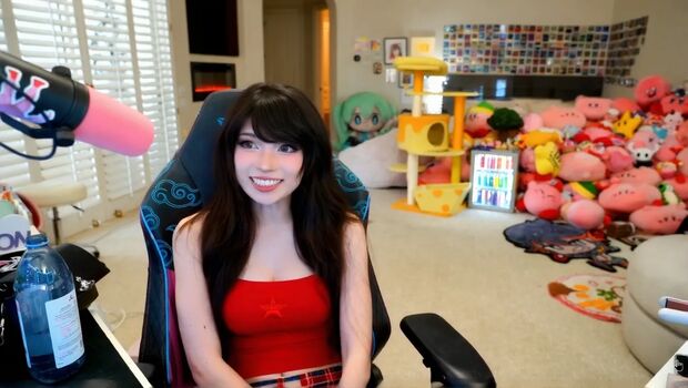 🔥 Emiru  page leaked private photo uncensored full