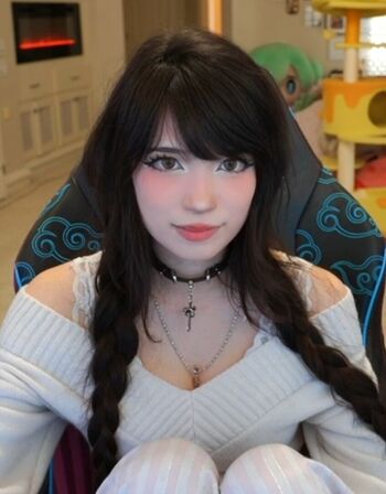 🔥 Emiru  page leaked private photo uncensored full