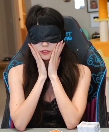 🔥 Emiru  page leaked private photo uncensored full