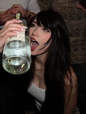 🔥 Emiru  page leaked private photo uncensored full