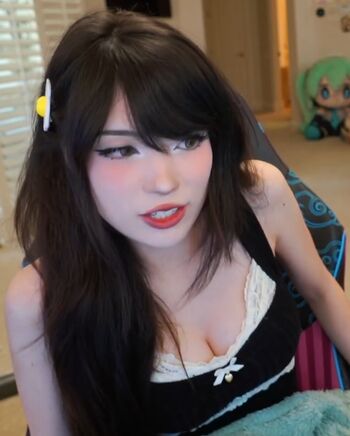 🔥 Emiru  page leaked private photo uncensored full