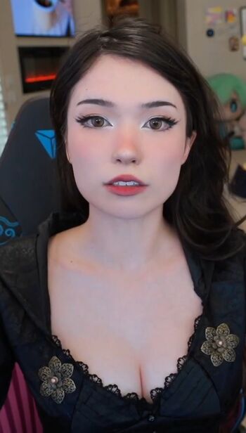 🔥 Emiru  page leaked private photo uncensored full