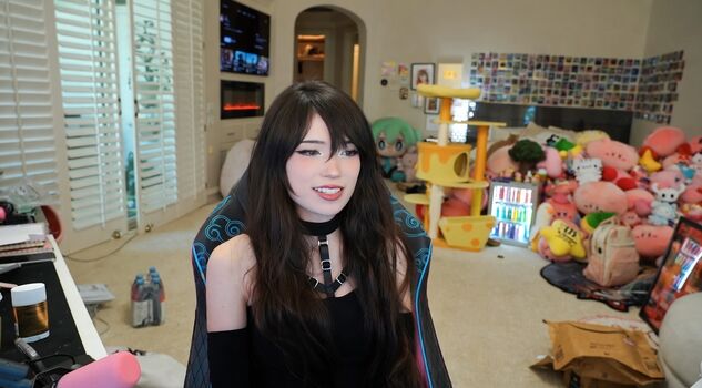 🔥 Emiru  page leaked private photo uncensored full