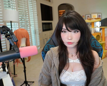 🔥 Emiru  page leaked private photo uncensored full