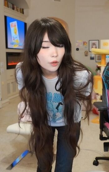 🔥 Emiru  page leaked private photo uncensored full