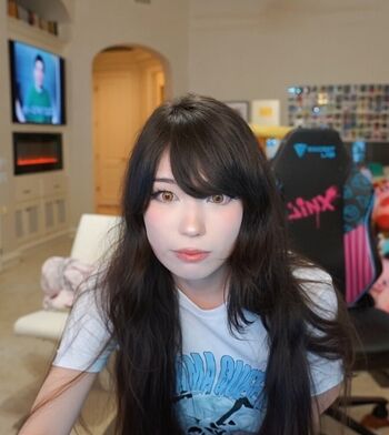 🔥 Emiru  page leaked private photo uncensored full
